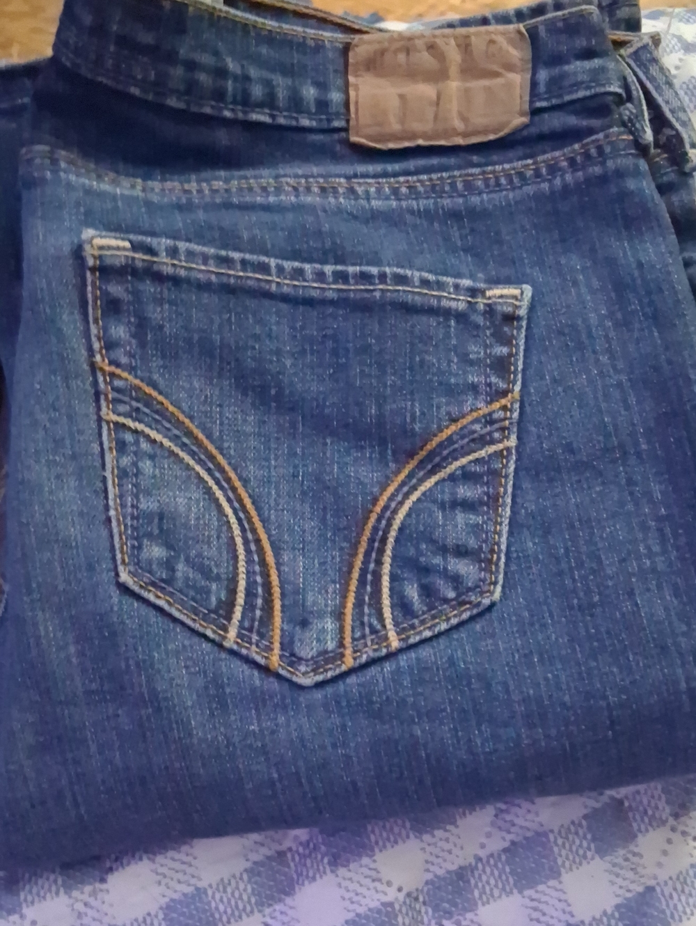 NWOT Hollister Low Rise Cali Flare Jeans
